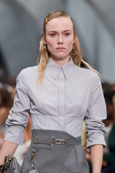 Look 150